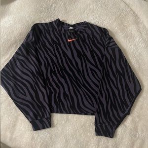 Nike sportswear crew